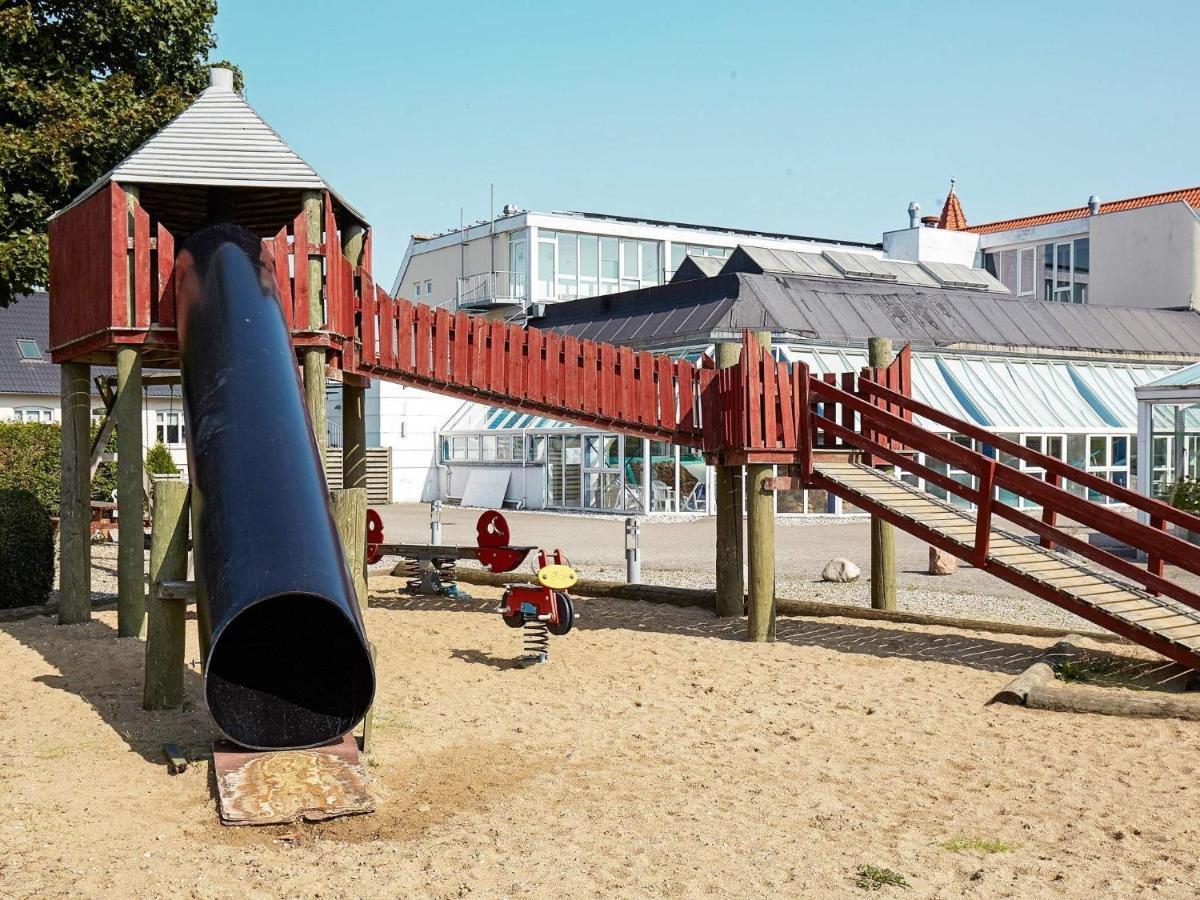 6 Person Holiday Home On A Holiday Park In Hejls エクステリア 写真